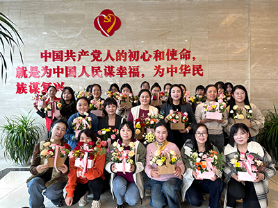 沙溪镇劳保行业女企业家华小梅当选民营科技园妇联副主席